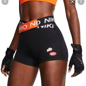 Nike Pro Intertwist Shorts medium